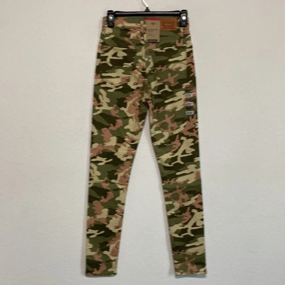 Levi’s 721 NWT High Rise Olive/Pink Camouflage Skinny Jeans Size 26 - Picture 8 of 12